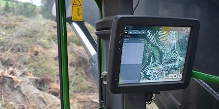 TimberRite H-16 cab monitor view